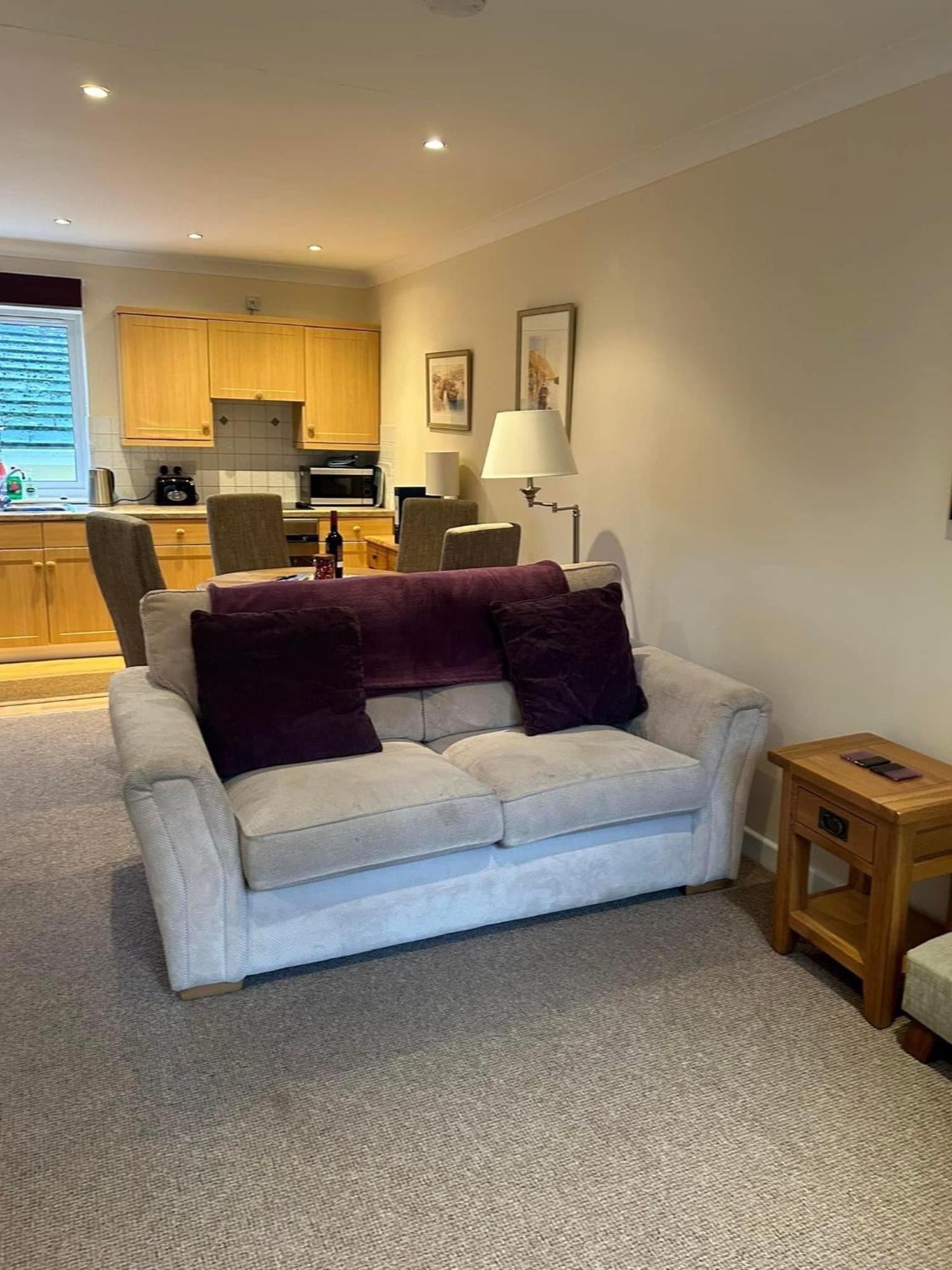 Fernhill Retreat Apartment Charmouth Exterior photo